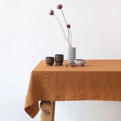Mantel de lino color avellana Linen Tales Linen Tales