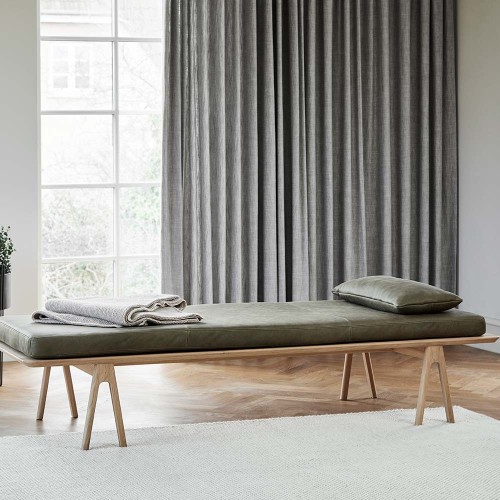 Daybed Level oak and black leather Woud