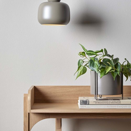 Utilty oak shelf stained white Woud