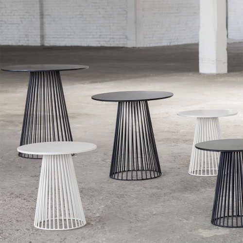 Garbo 30 round bistro table black