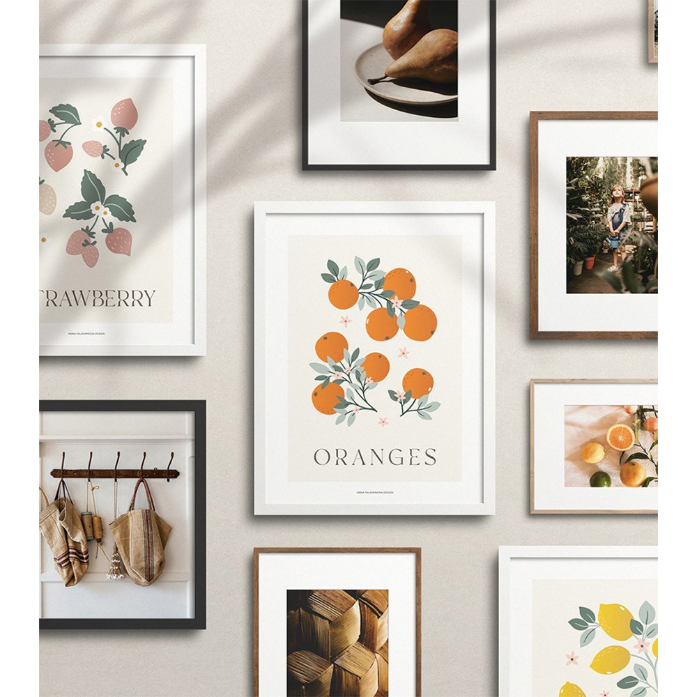 Orange posters Louise