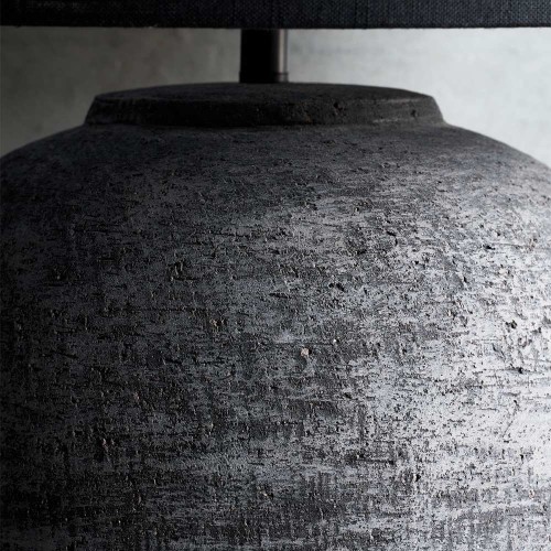 Lámpara de mesa Tahi con pantalla