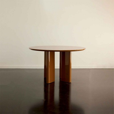 Table à manger ronde Joe - laqué caramel Gabrielle Paris