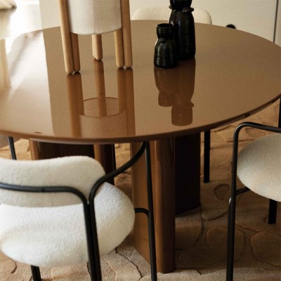 Joe round dining table - caramel lacquered 2
