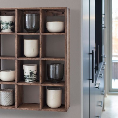 SHOWCASE case - dark oiled oak 2