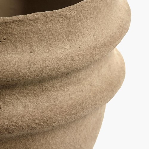 Maceta marrón de papel maché Tierra