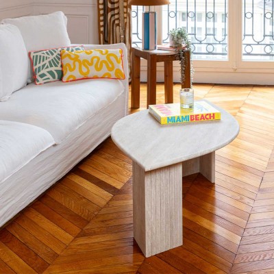 Mesa de centro con pétalos de travertino Them