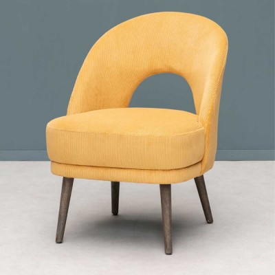 Sillón acanalado ocre Cyrus Chehoma