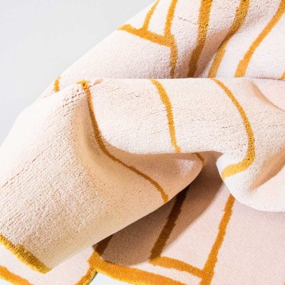 Tapis Contour rose 2