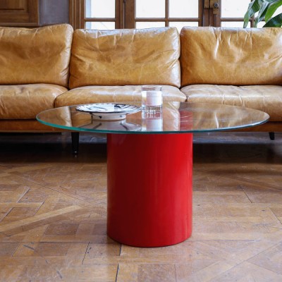 Red coffee table Them