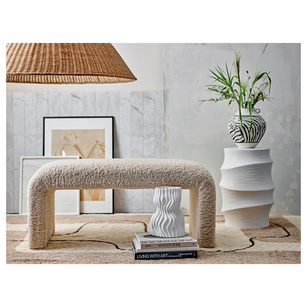 Banc Bobbie en tissu bouclé clair Bloomingville