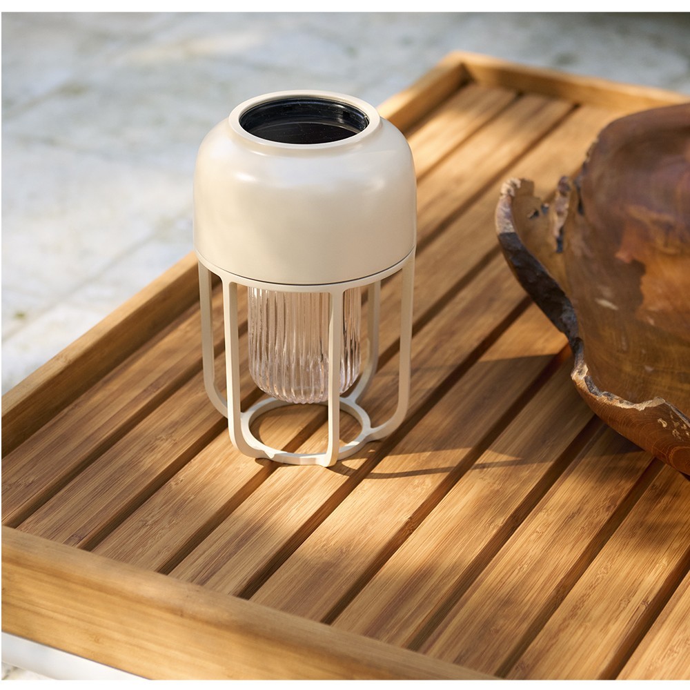 LAMPE PORTABLE À ÉNERGIE SOLAIRE.