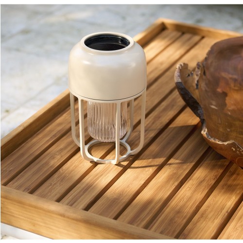 LAMPE PORTABLE À ÉNERGIE SOLAIRE.