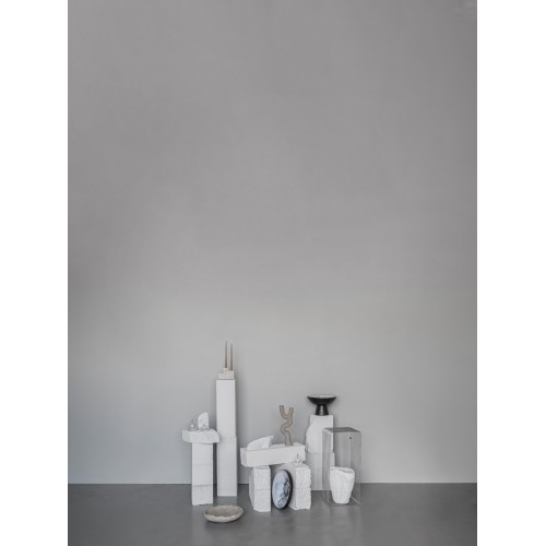 Bol sur pied à la main