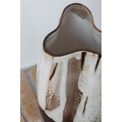 Curved vase BY HAND, Large