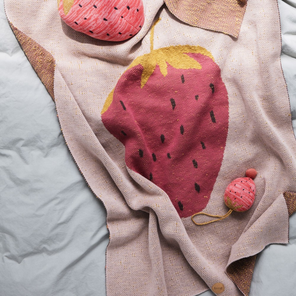Strawberry blanket Ferm Living
