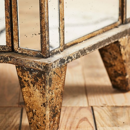 Gespiegeld hout met patina