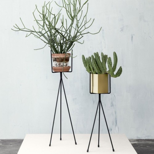 Soporte para plantas negro S Ferm Living