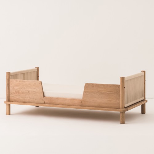 Latitude juniorbed van massief eikenhout