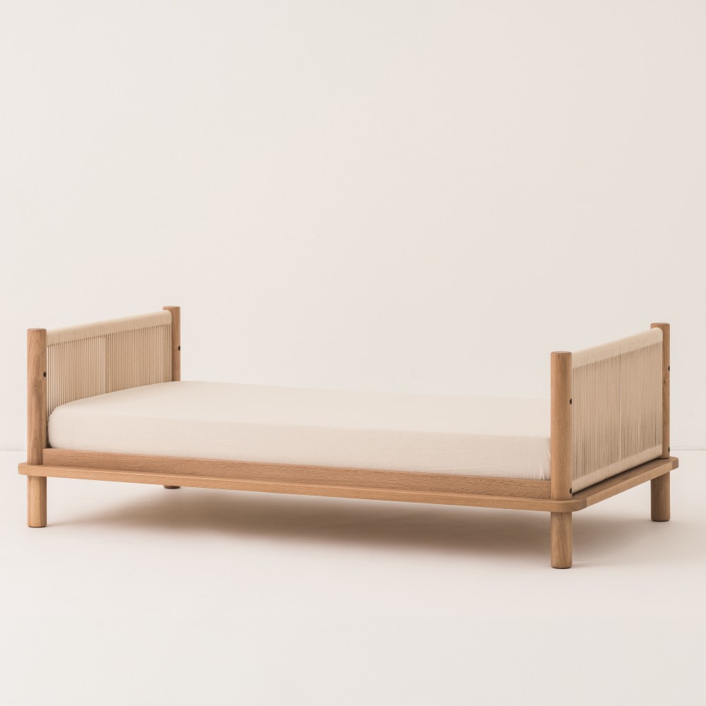Latitude junior bed in solid oak
