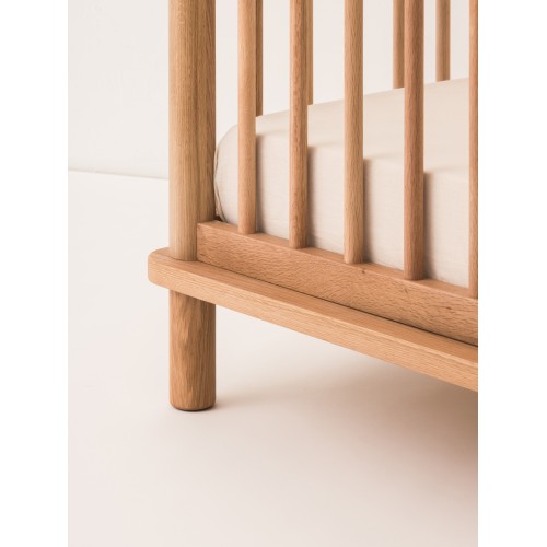 Mitwachsendes Babybett Latitude aus massivem Eichenholz