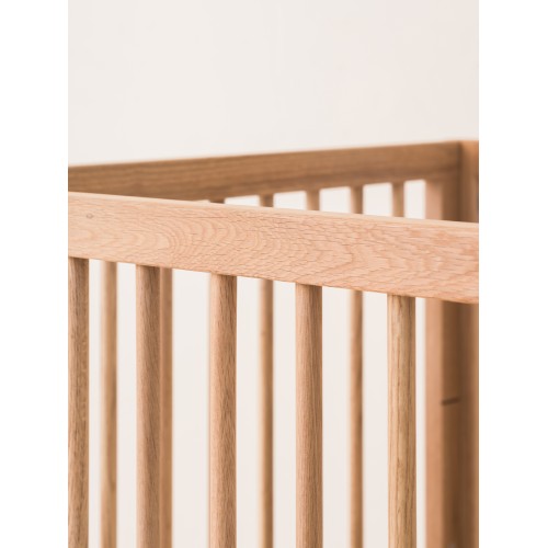 Cuna evolutiva Pure de roble macizo