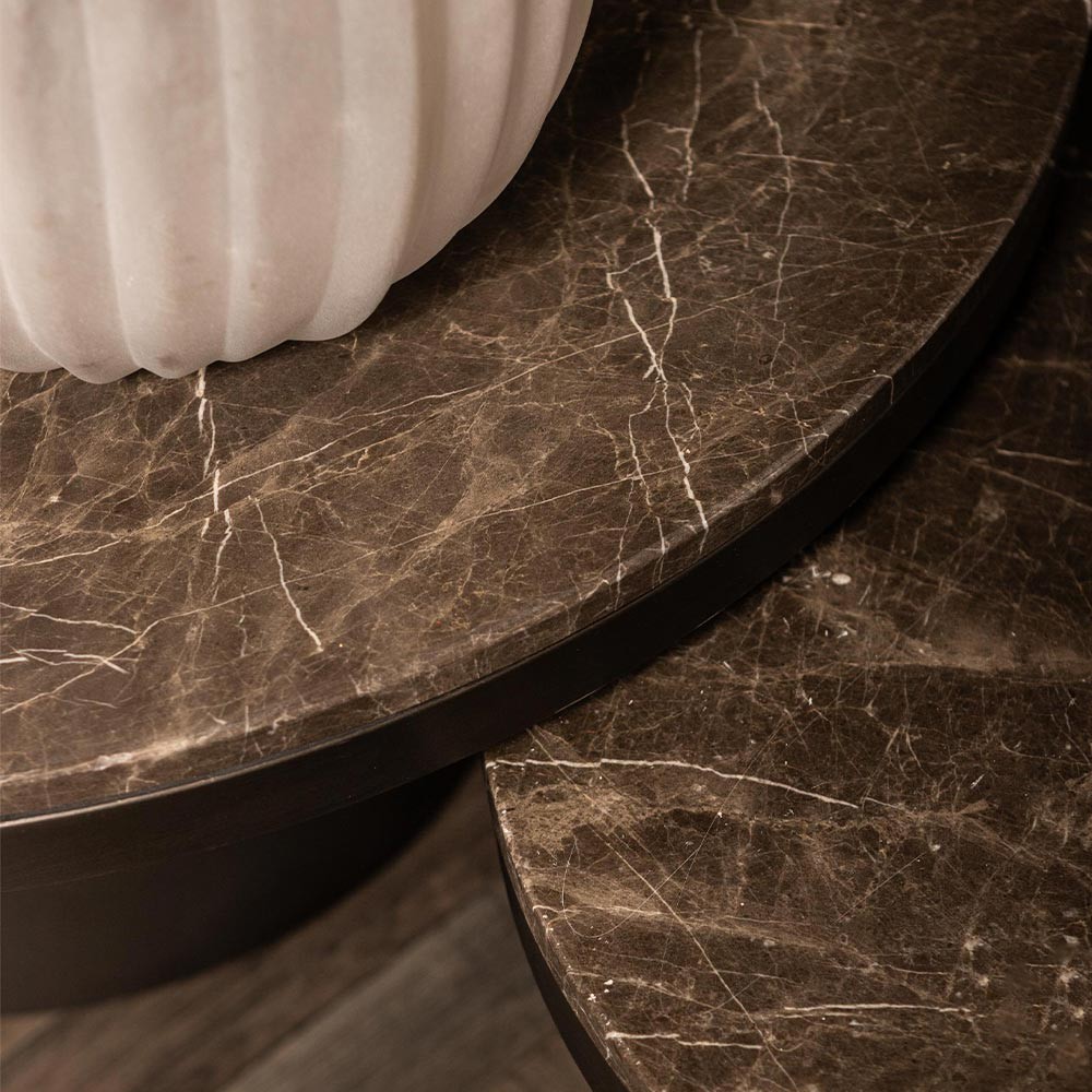 Table basse Bregt S, base en marbre brun foncé