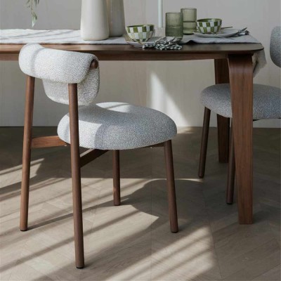 Len beige chair