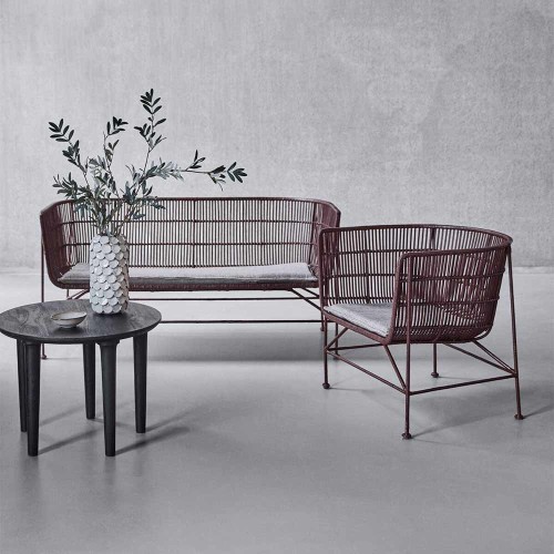 Mature hdcuun lounge armchair