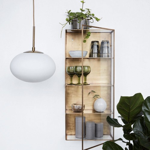 Schaufenster aus Messing und Glas L. House Doctor