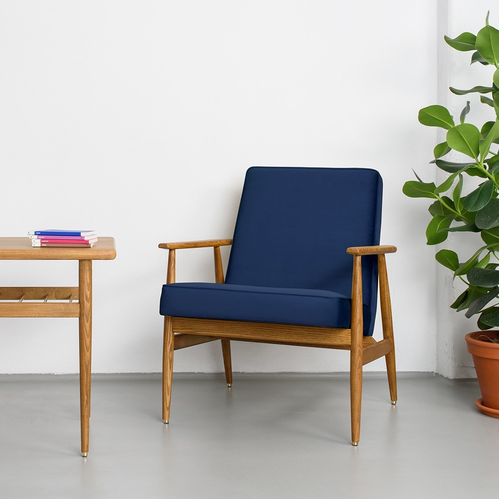 Fox Lounge chair Velvet indigo 366 Concept