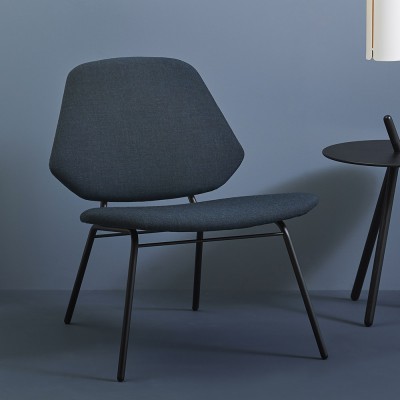 Lounge chair Lean dark blue Woud