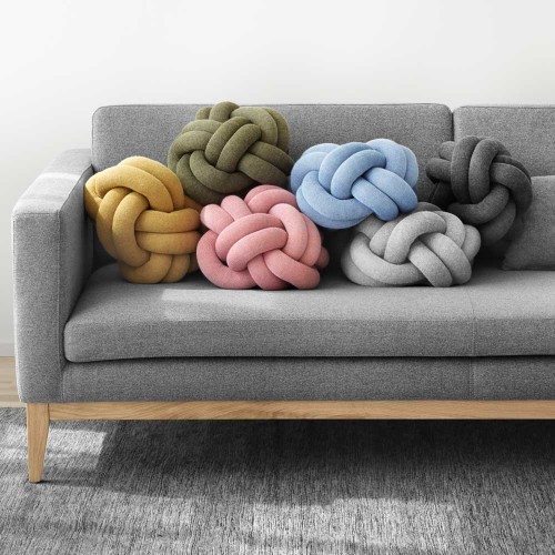 Coussin Knot jaune Design House Stockholm