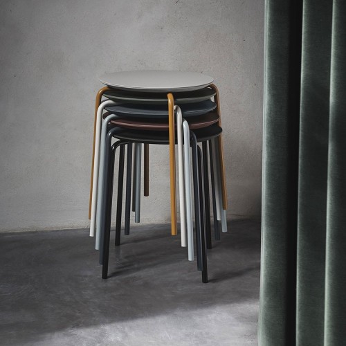 Taburete Herman negro Ferm Living