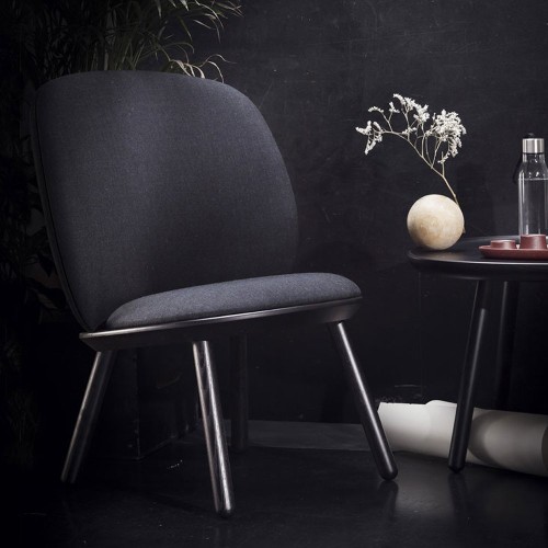 Naïeve lage stoel kvadrat zwart Emko