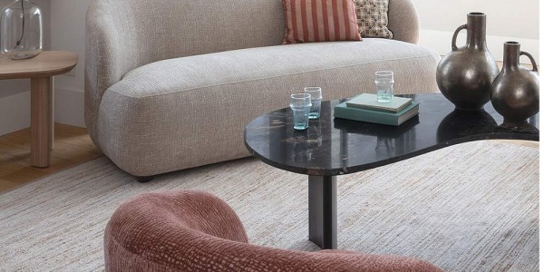 Bouclette, velours, lin : quelle matière choisir pour son fauteuil ou son canapé ?